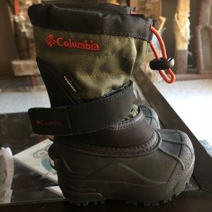 Toddler size 5 waterproof Columbia boots